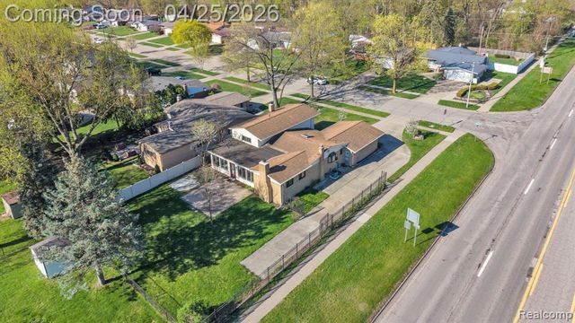 9498 Bassett Street, Livonia, MI 48150