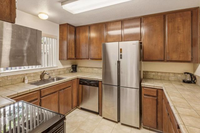 103 Missiion, East Palo Alto, CA 94303
