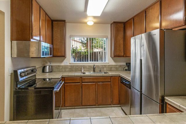 103 Missiion, East Palo Alto, CA 94303