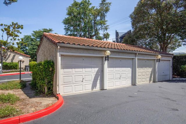 103 Missiion, East Palo Alto, CA 94303