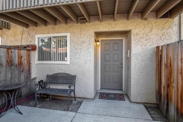 103 Missiion, East Palo Alto, CA 94303