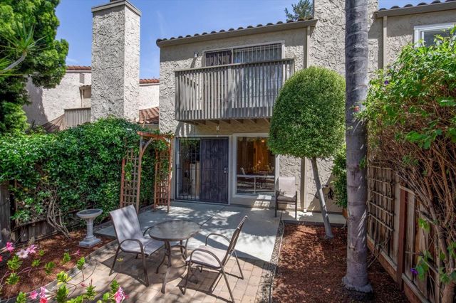103 Missiion, East Palo Alto, CA 94303