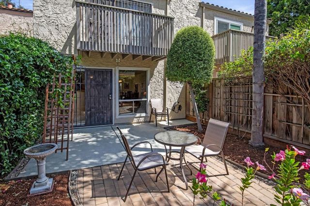 103 Missiion, East Palo Alto, CA 94303