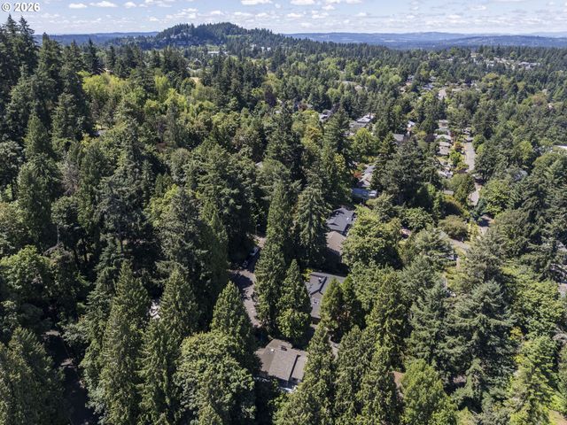 1249 LARCH St, Lake Oswego, OR 97034