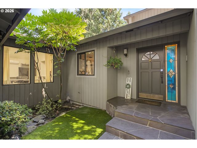 1249 LARCH St, Lake Oswego, OR 97034
