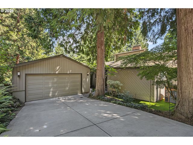 1249 LARCH St, Lake Oswego, OR 97034