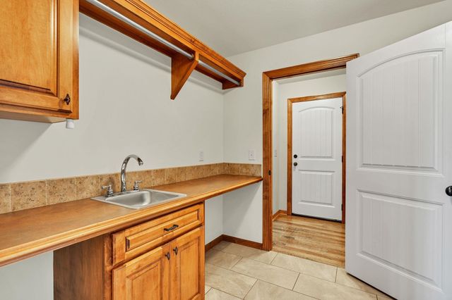 3045 Willow Crk, Rose Hill, KS 67133
