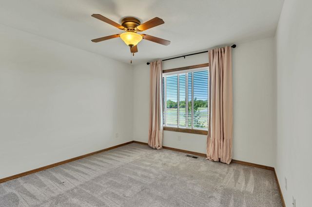 3045 Willow Crk, Rose Hill, KS 67133