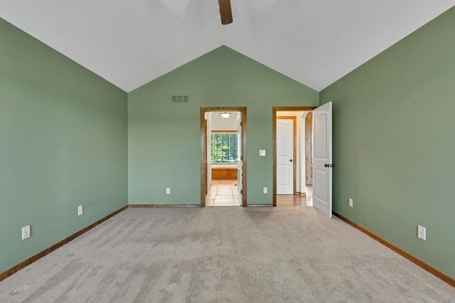 3045 Willow Crk, Rose Hill, KS 67133