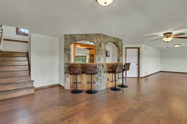 3045 Willow Crk, Rose Hill, KS 67133
