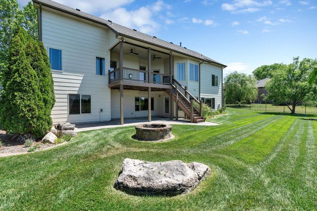 3045 Willow Crk, Rose Hill, KS 67133