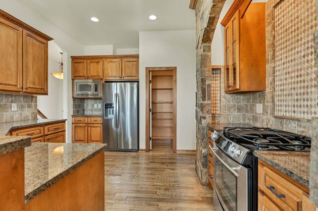 3045 Willow Crk, Rose Hill, KS 67133