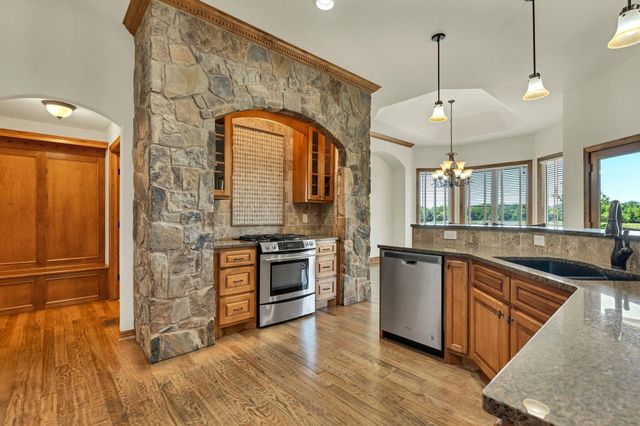3045 Willow Crk, Rose Hill, KS 67133