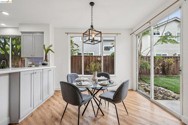 25 Farallon Ct, Richmond, CA 94804