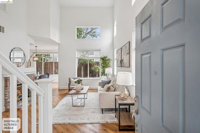 25 Farallon Ct, Richmond, CA 94804