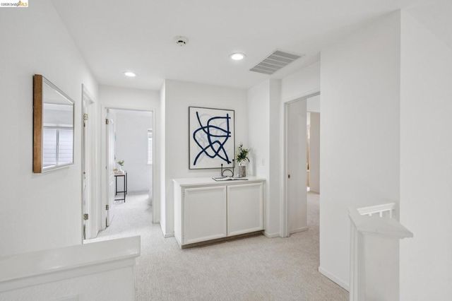 25 Farallon Ct, Richmond, CA 94804
