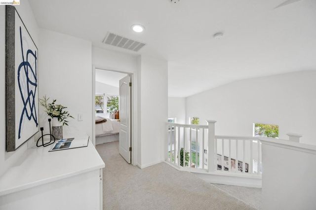 25 Farallon Ct, Richmond, CA 94804
