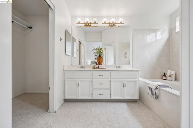 25 Farallon Ct, Richmond, CA 94804