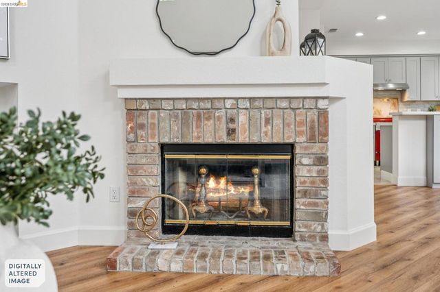 25 Farallon Ct, Richmond, CA 94804