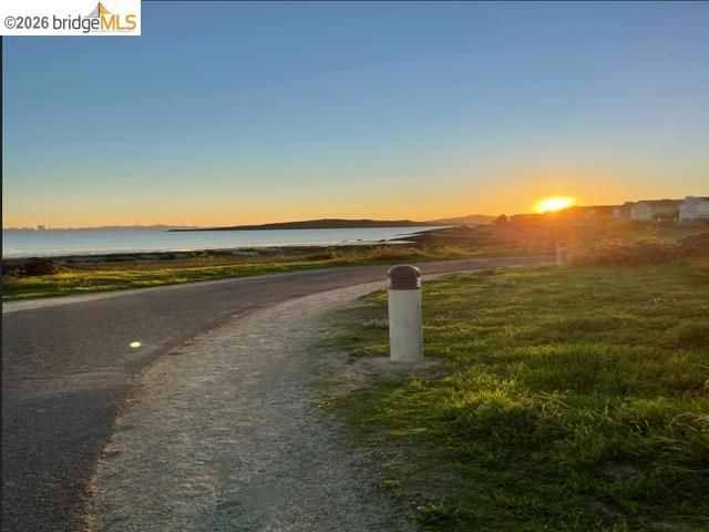 25 Farallon Ct, Richmond, CA 94804