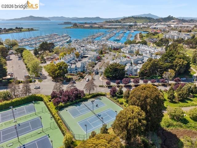 25 Farallon Ct, Richmond, CA 94804