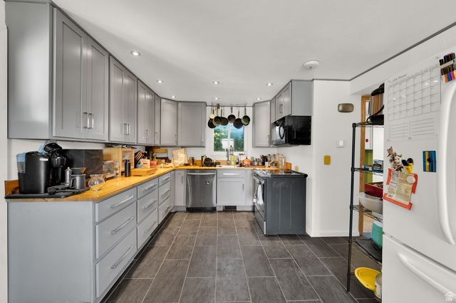 5289 S LEPRECHAUN LN, Salt Lake City, UT 84118