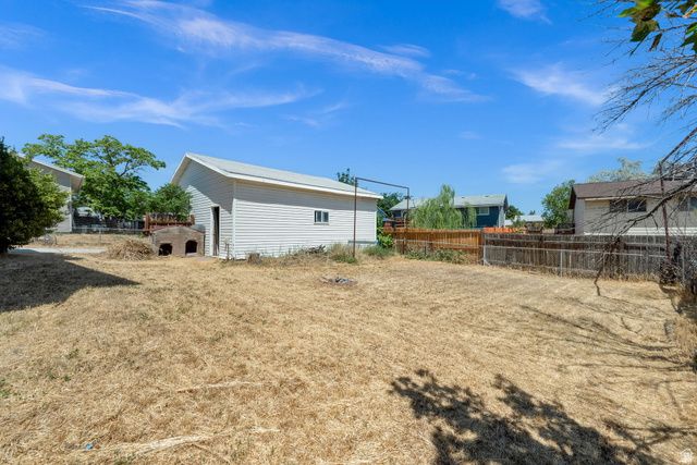 5289 S LEPRECHAUN LN, Salt Lake City, UT 84118