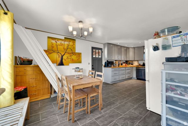 5289 S LEPRECHAUN LN, Salt Lake City, UT 84118