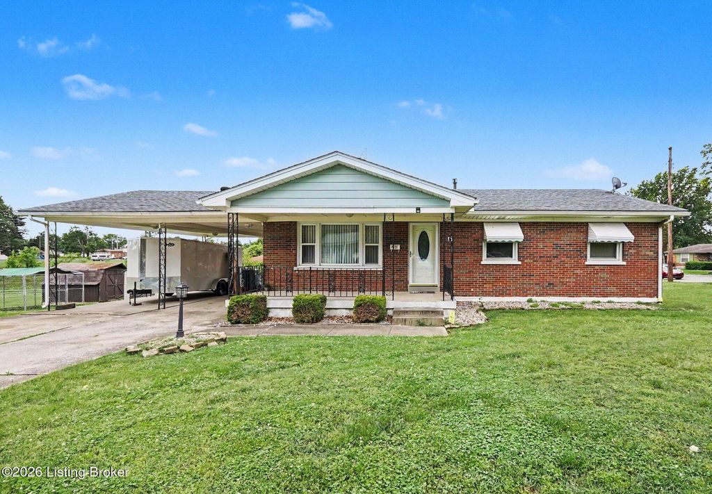4631 Idle Hour Dr, Louisville, KY 40216