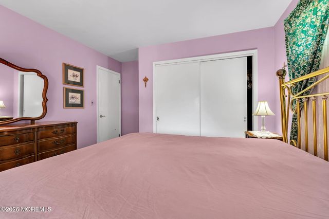 15 Chestnut Street, Port Monmouth, NJ 07758