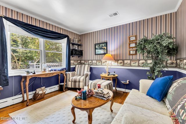 15 Chestnut Street, Port Monmouth, NJ 07758