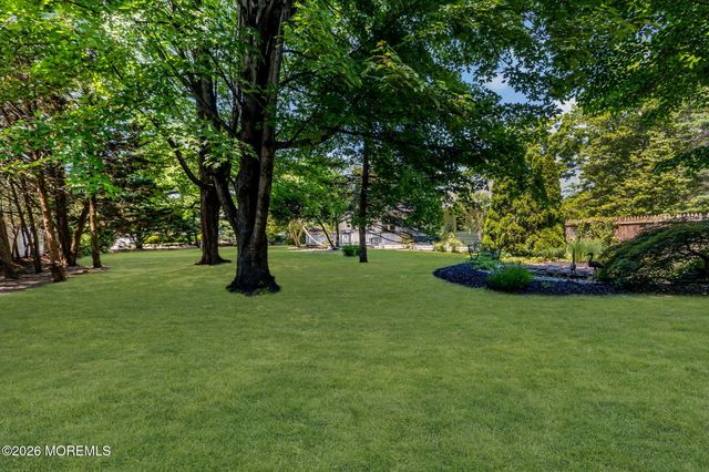 15 Chestnut Street, Port Monmouth, NJ 07758
