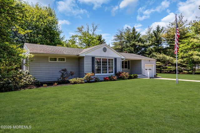 15 Chestnut Street, Port Monmouth, NJ 07758