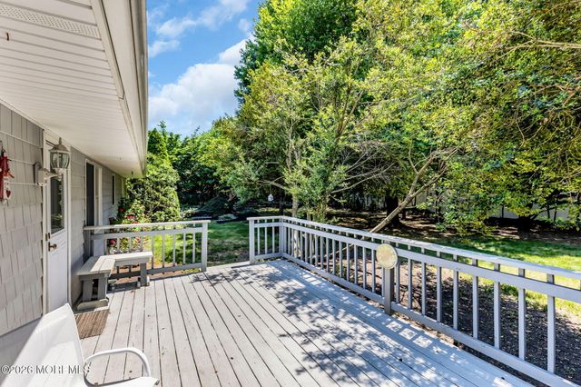 15 Chestnut Street, Port Monmouth, NJ 07758