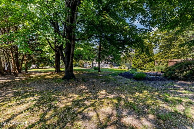 15 Chestnut Street, Port Monmouth, NJ 07758