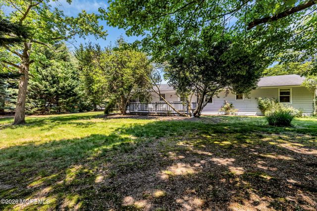 15 Chestnut Street, Port Monmouth, NJ 07758