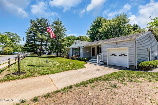 15 Chestnut Street, Port Monmouth, NJ 07758