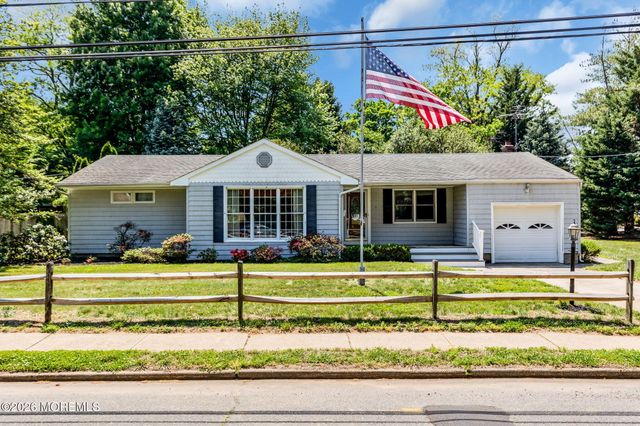 15 Chestnut Street, Port Monmouth, NJ 07758