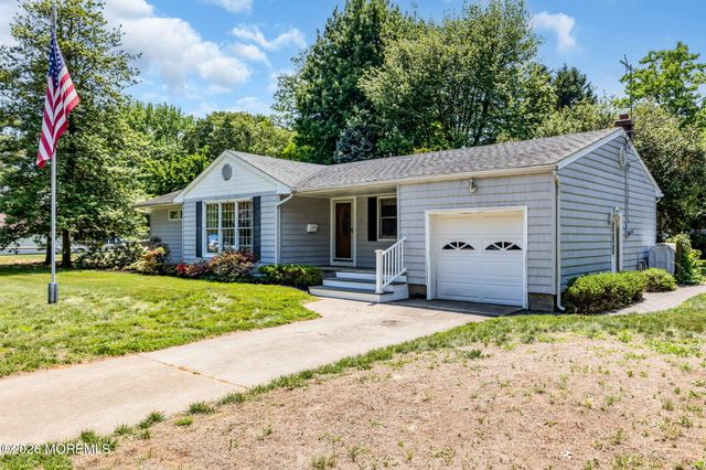 15 Chestnut Street, Port Monmouth, NJ 07758