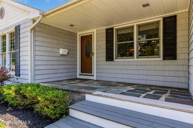 15 Chestnut Street, Port Monmouth, NJ 07758