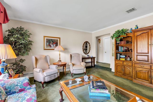 15 Chestnut Street, Port Monmouth, NJ 07758