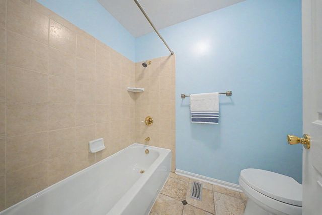 7001 Shadetree Court, Florence, KY 41042