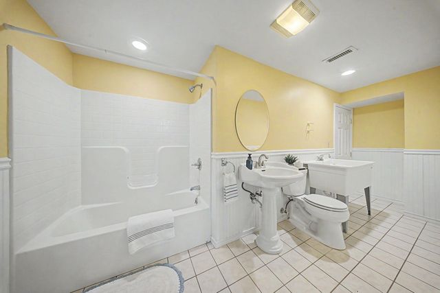 7001 Shadetree Court, Florence, KY 41042