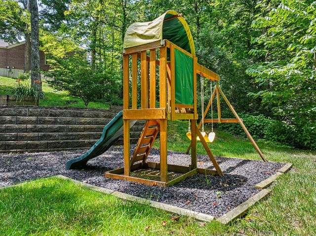 7001 Shadetree Court, Florence, KY 41042