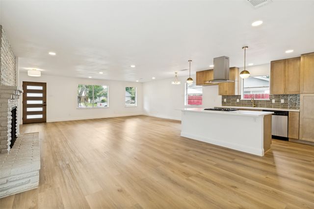 437 Summit Drive, Richardson, TX 75081