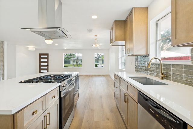 437 Summit Drive, Richardson, TX 75081