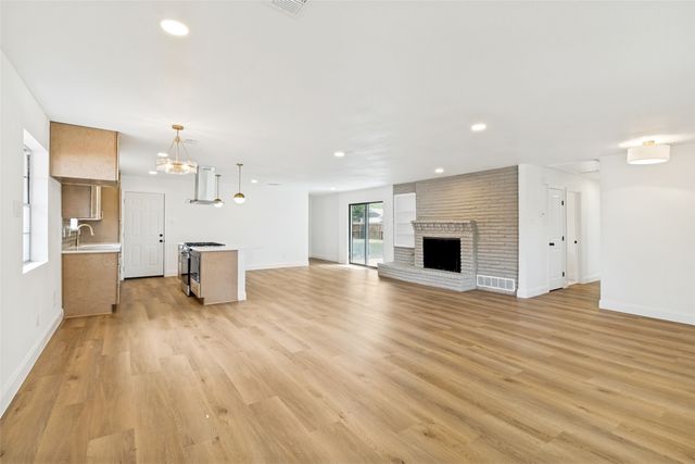 437 Summit Drive, Richardson, TX 75081