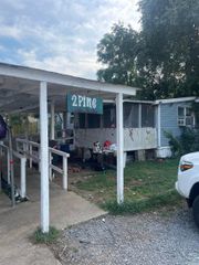 2 Pine Street, Conway, AR 72032