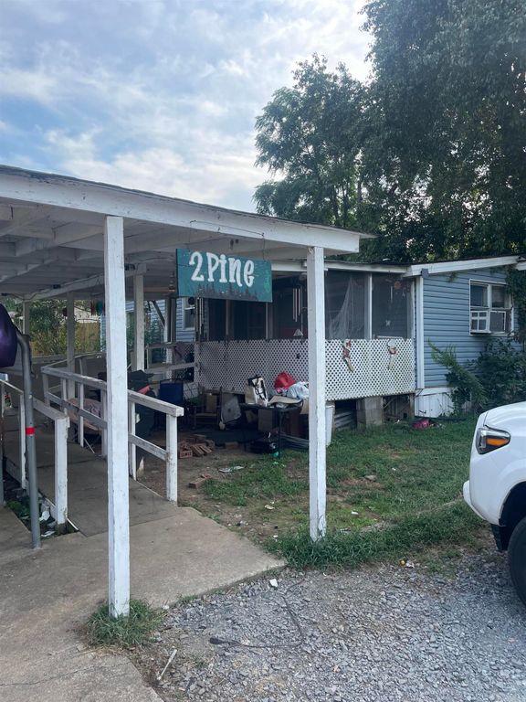 2 Pine Street, Conway, AR 72032