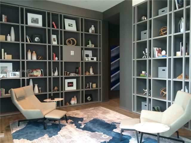 1100 S Miami Ave 2111, Miami, FL 33130